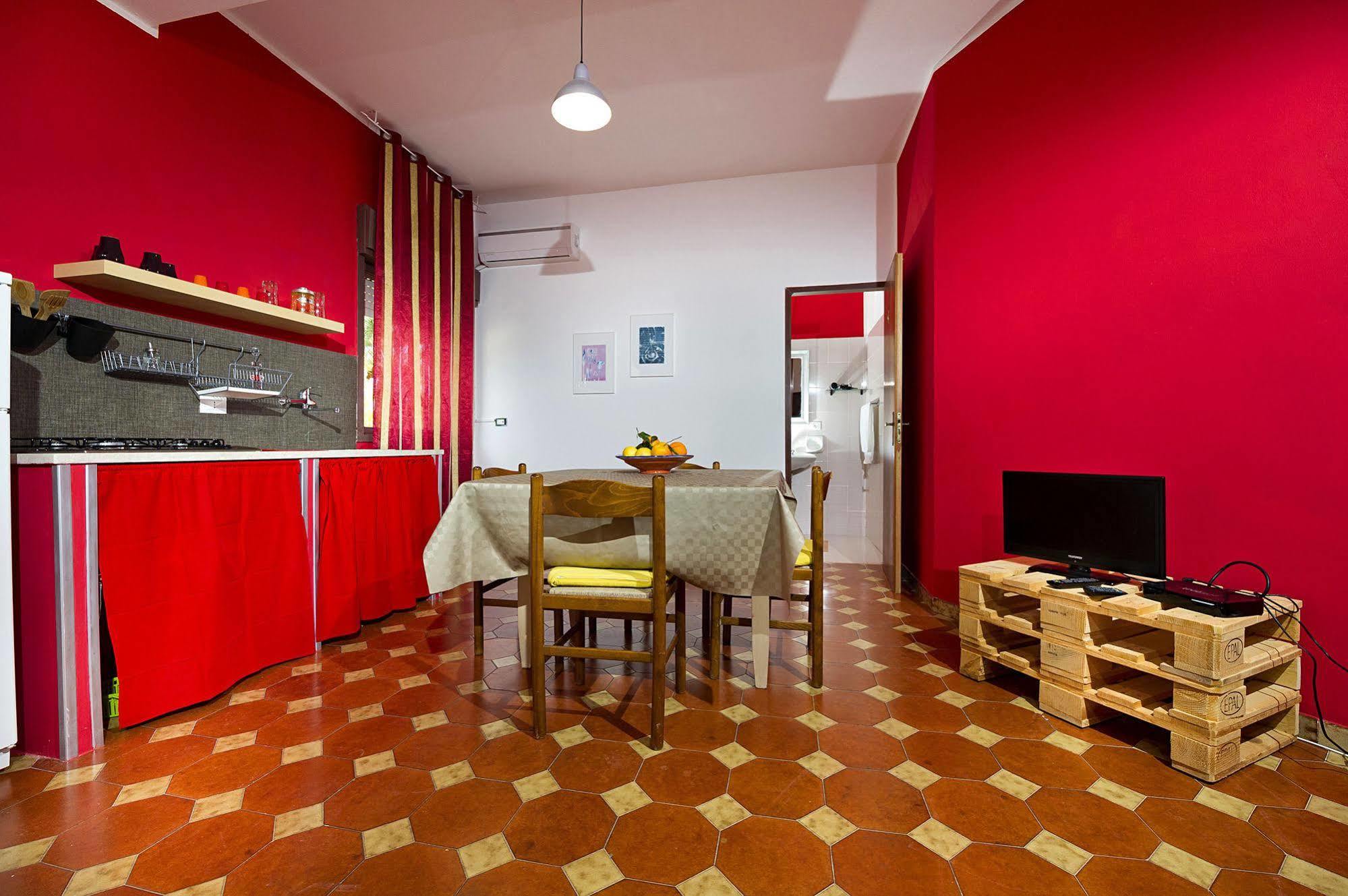 קאסטלמארה דל גולפו Appartamenti Lu Baruni מראה חיצוני תמונה